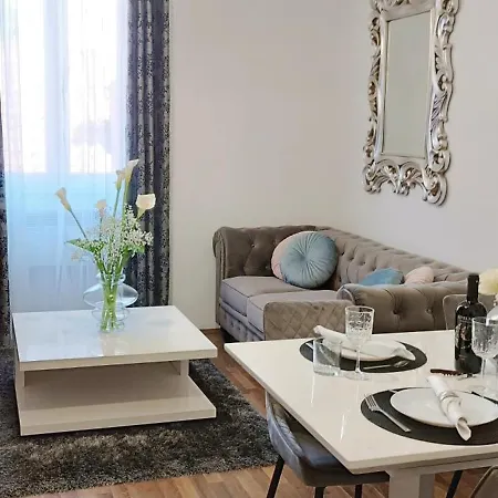 Apartment Donat & *